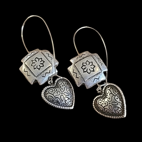 Navajo Sweetheart Puffy Heart Antiqued Silver Earrings - Picture 3 of 3